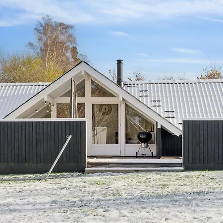 Holiday home Janik - 1-3km From The Sea By Interhome *