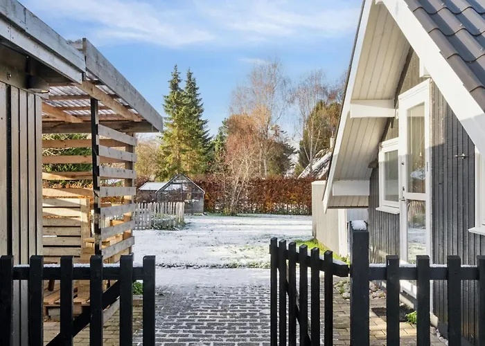 Janik - 1-3km From The Sea By Interhome *